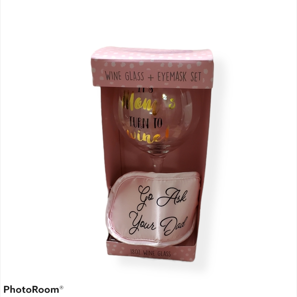 Mom wine glass